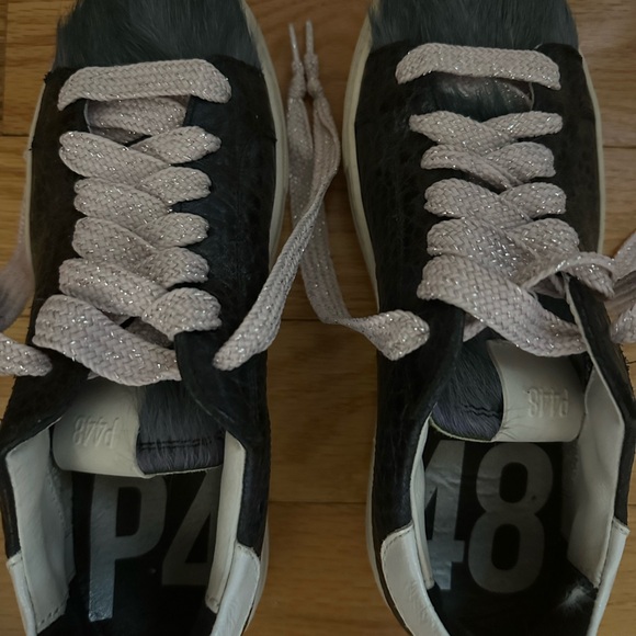 Worn twice, like new. Very comfortable. - Picture 3 of 4